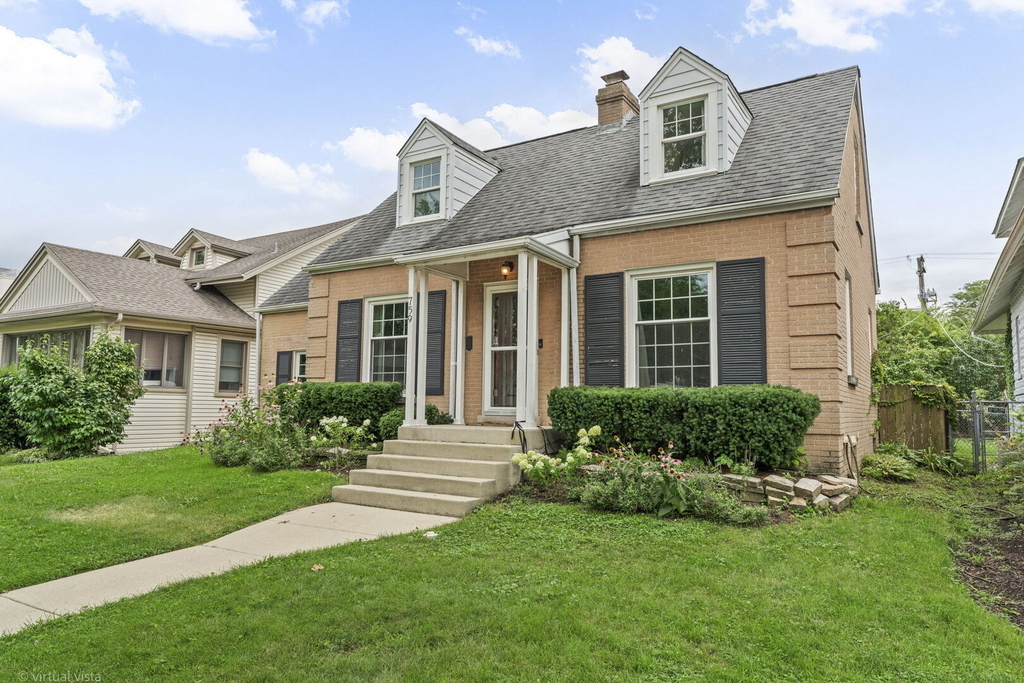 759 Laurel Avenue - Photo 1