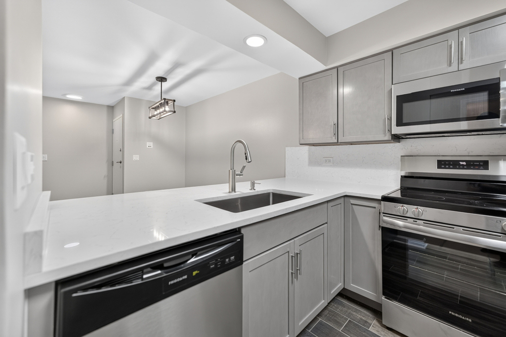 718 Rodenburg Road - Photo 18