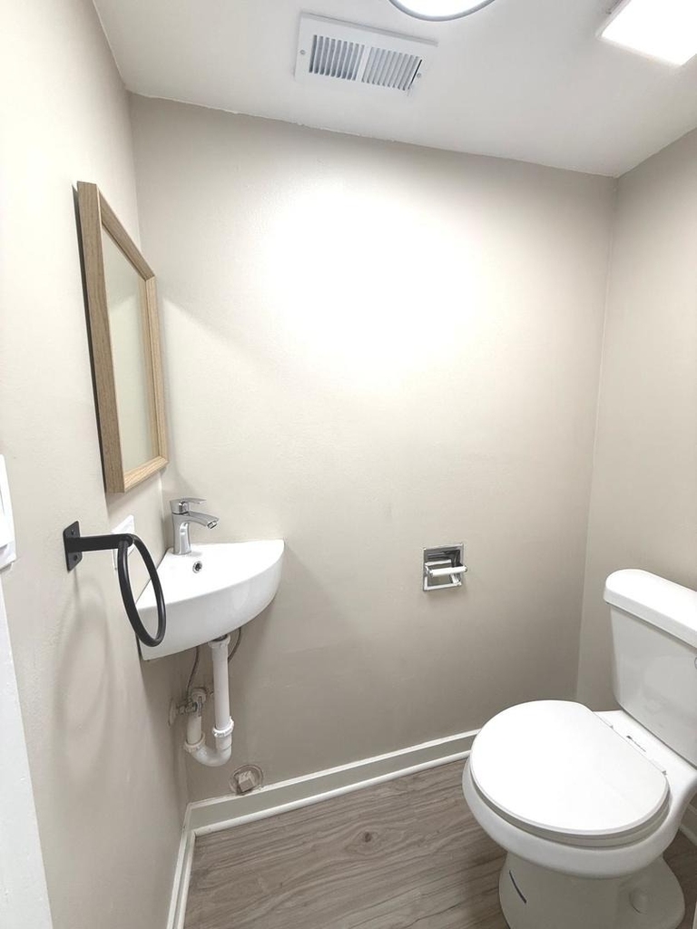 750 Roosevelt Road - Photo 5