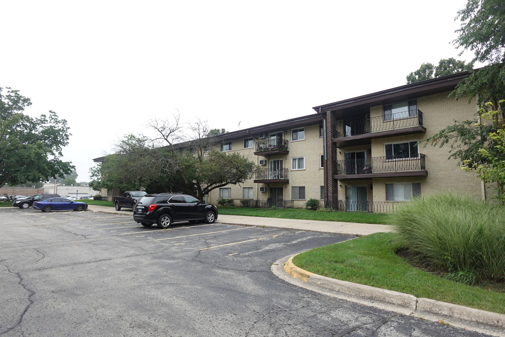 1206 E Fairview Street - Photo 2