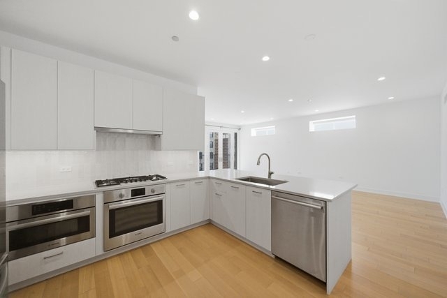 434 W Melrose Street - Photo 7