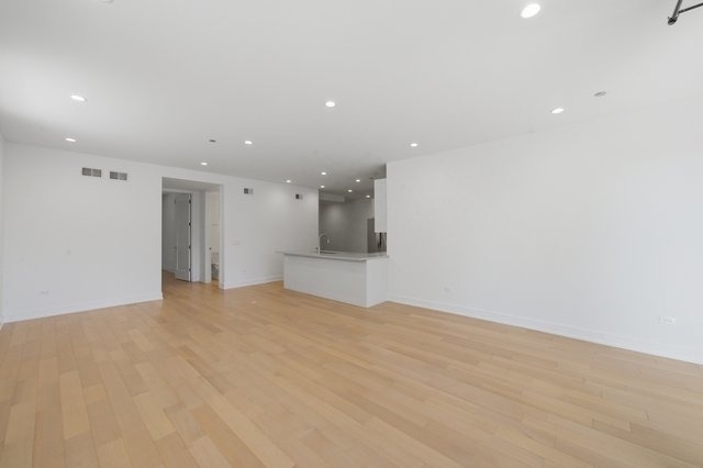 434 W Melrose Street - Photo 5