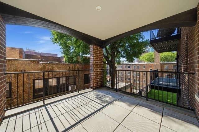 434 W Melrose Street - Photo 12