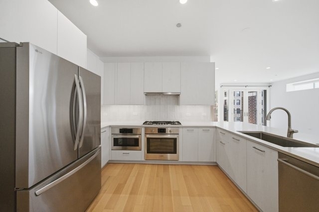 434 W Melrose Street - Photo 8