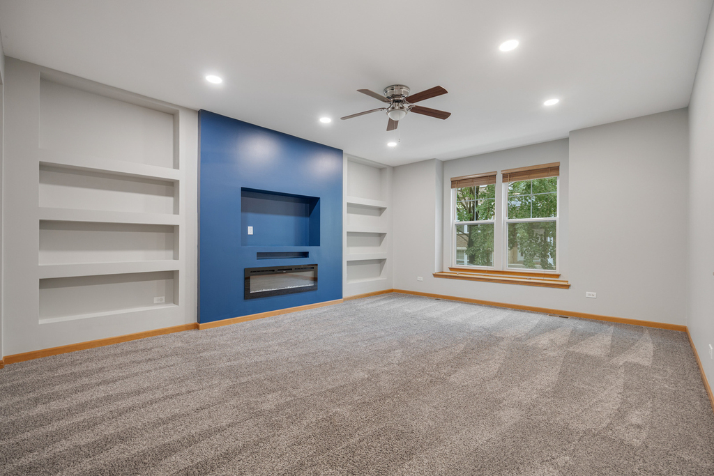 5568 Cambridge Way - Photo 3