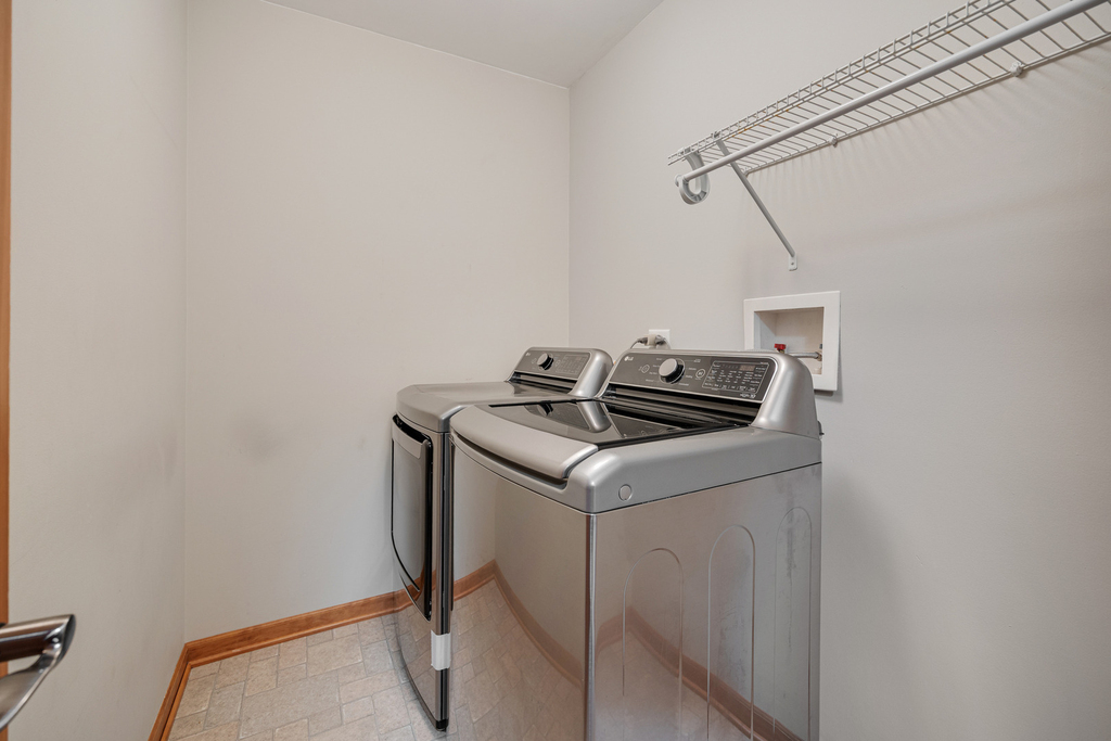 5568 Cambridge Way - Photo 19