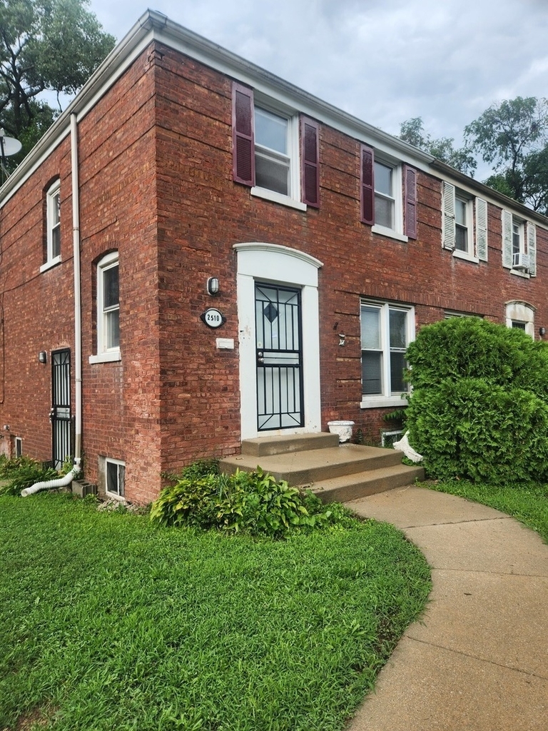 2510 E 96th Street - Photo 0