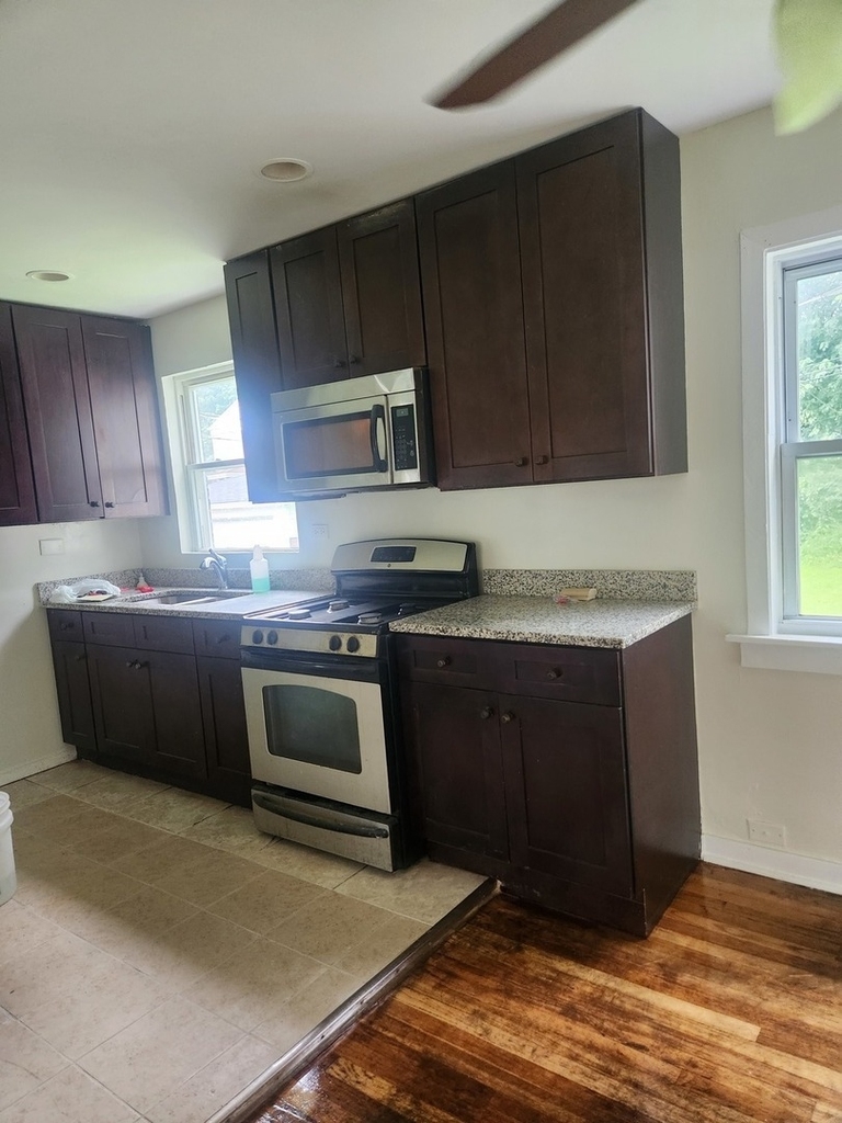 2510 E 96th Street - Photo 5