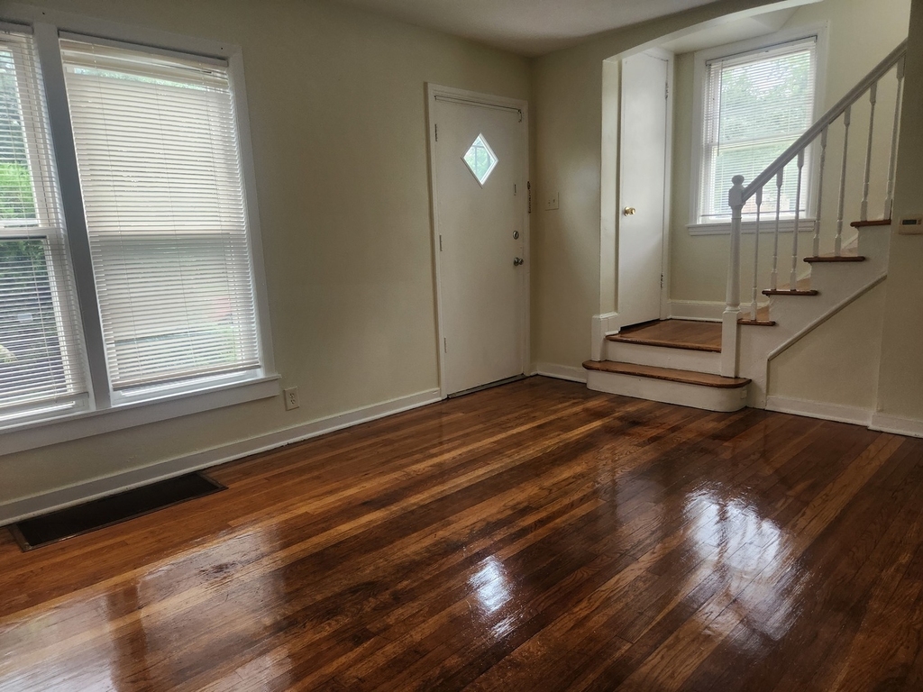 2510 E 96th Street - Photo 6