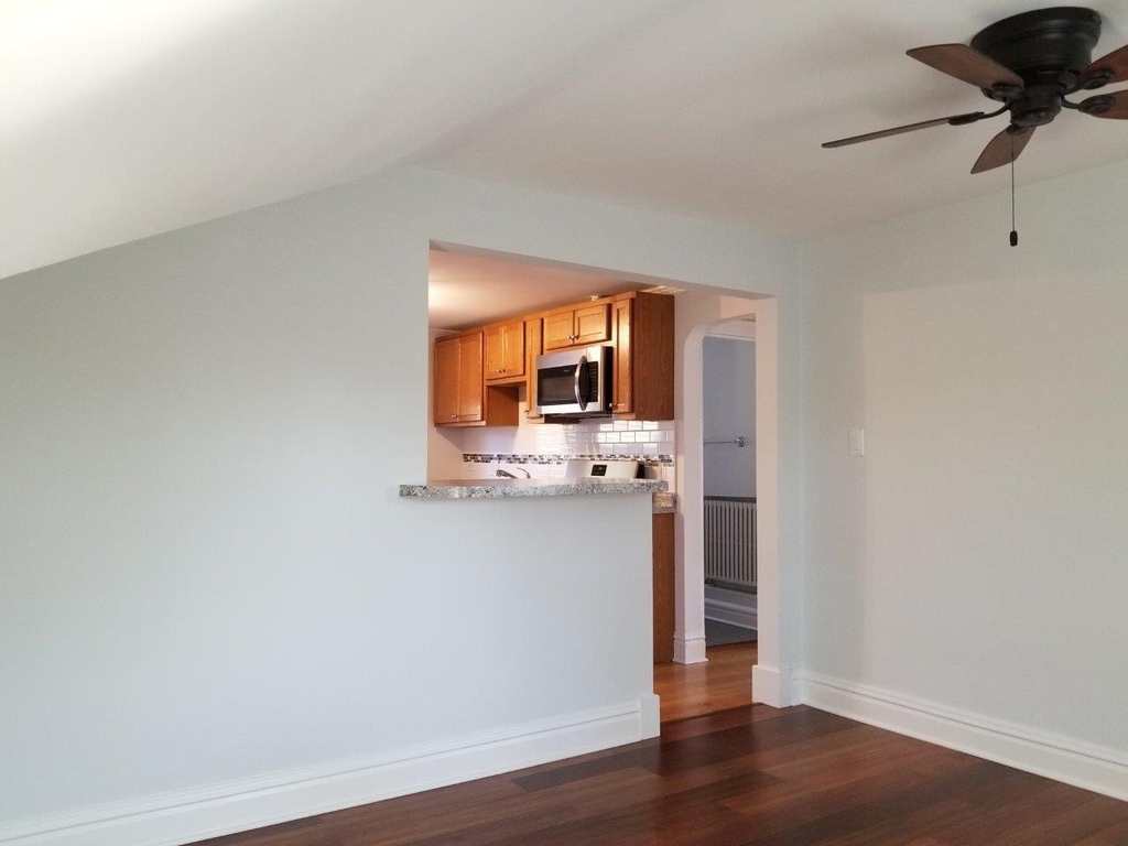 345 N Addison Avenue - Photo 7