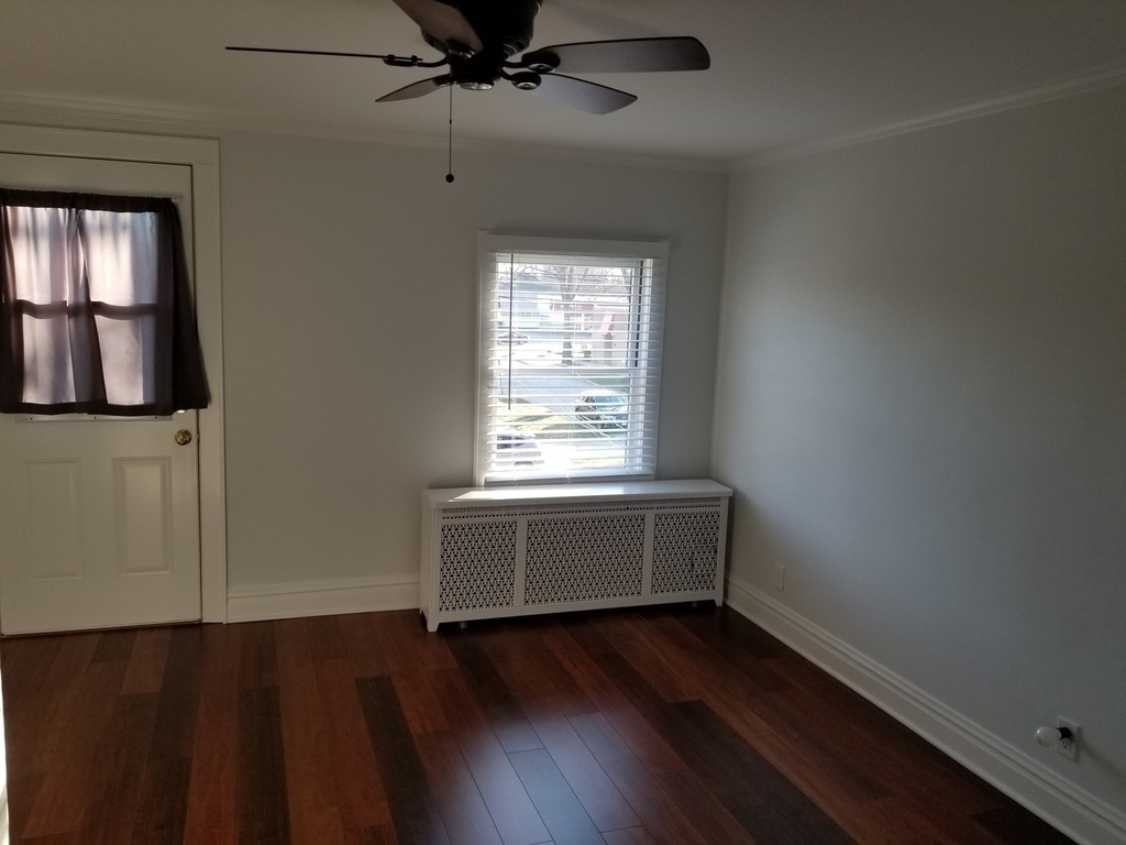 345 N Addison Avenue - Photo 14