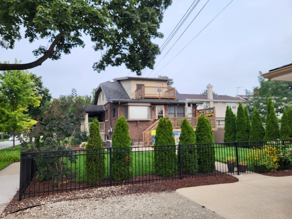 345 N Addison Avenue - Photo 18