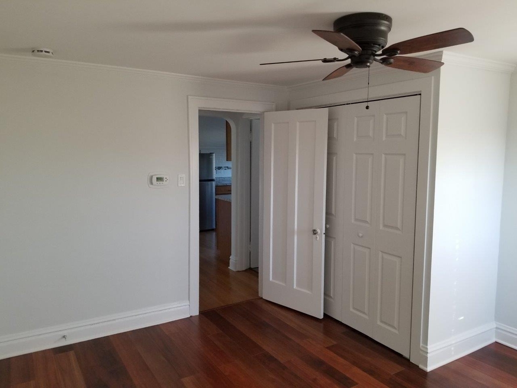 345 N Addison Avenue - Photo 13