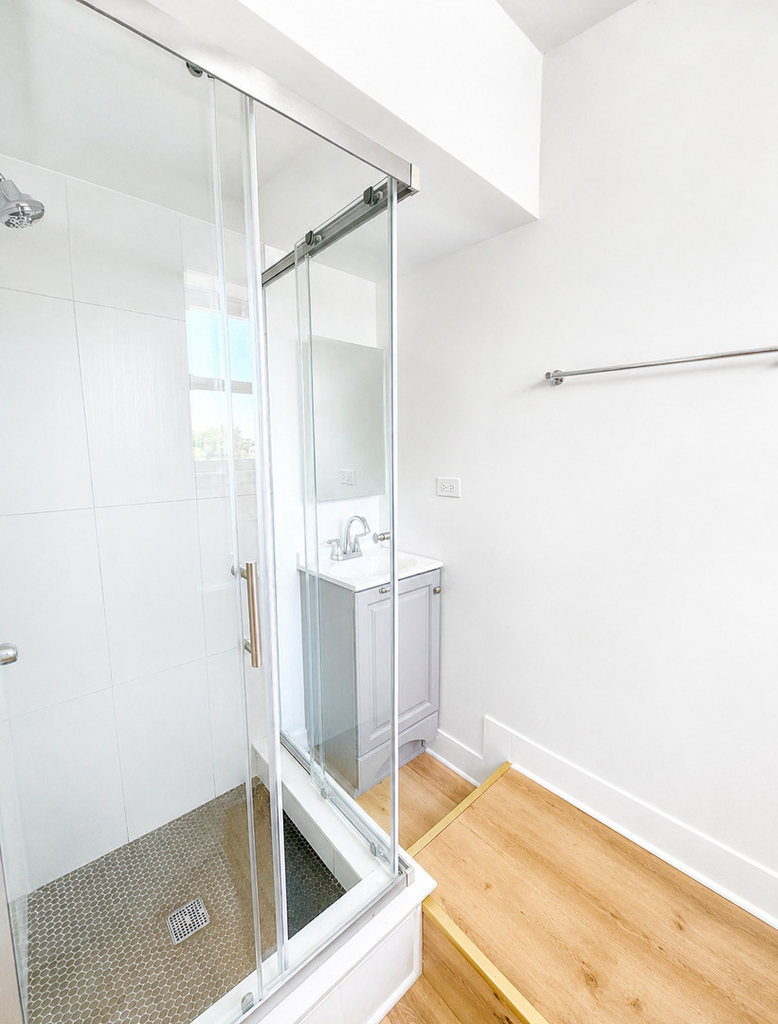 1854 S Ashland Avenue - Photo 4