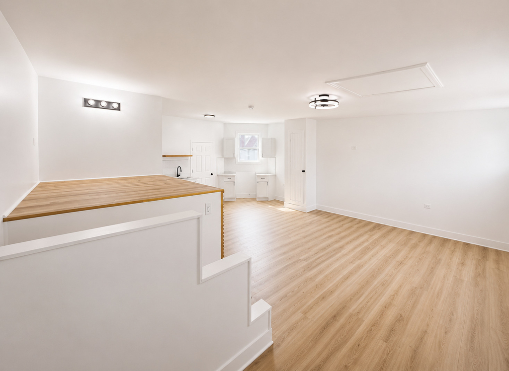 1854 S Ashland Avenue - Photo 2