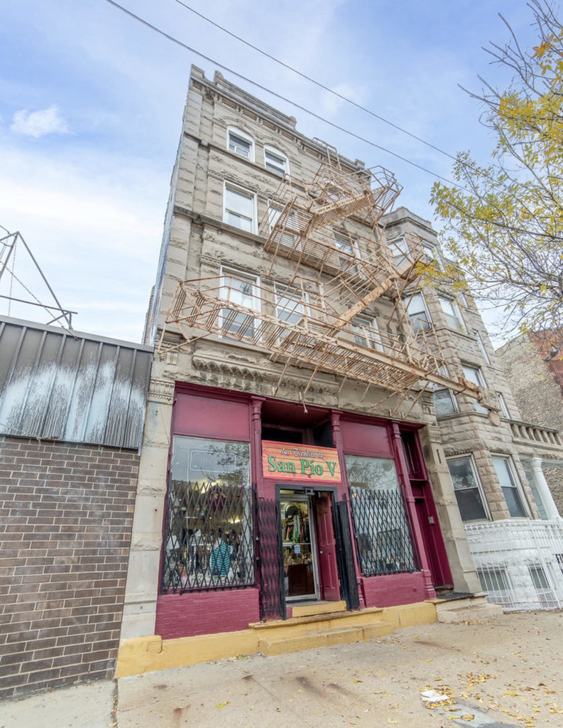 1854 S Ashland Avenue - Photo 3