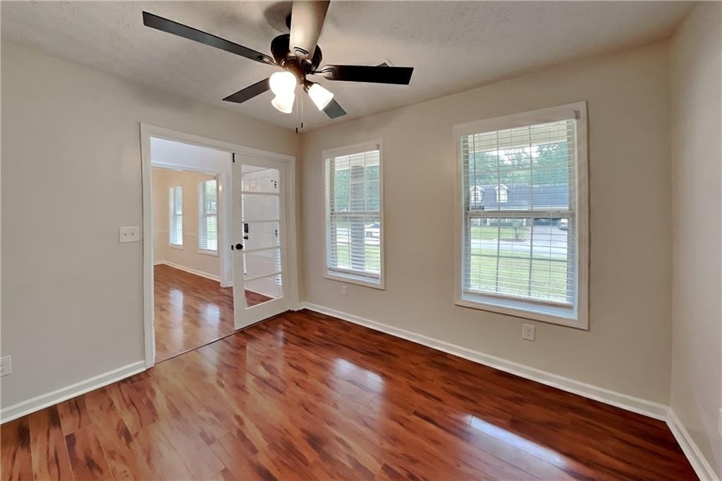 7318 Coral Lake Drive - Photo 3