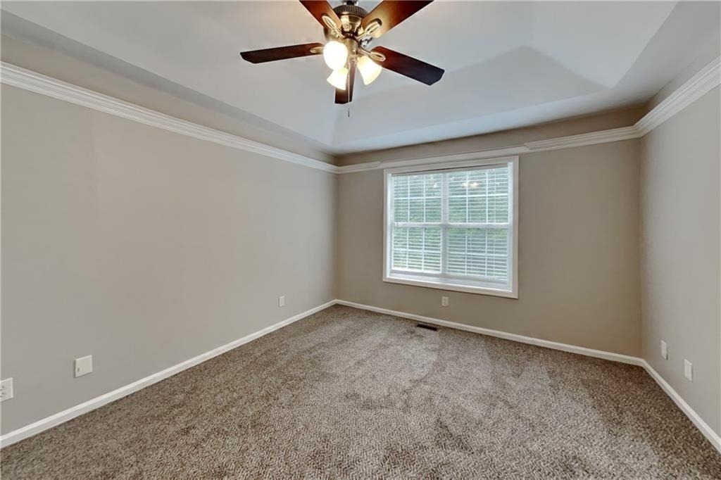 5333 Highpoint Road - Photo 4