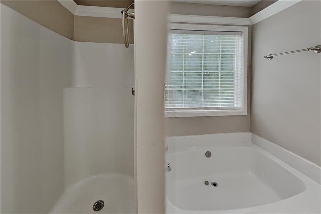 5333 Highpoint Road - Photo 7
