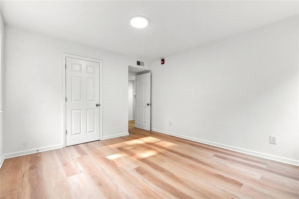 5095 Roswell Road - Photo 17