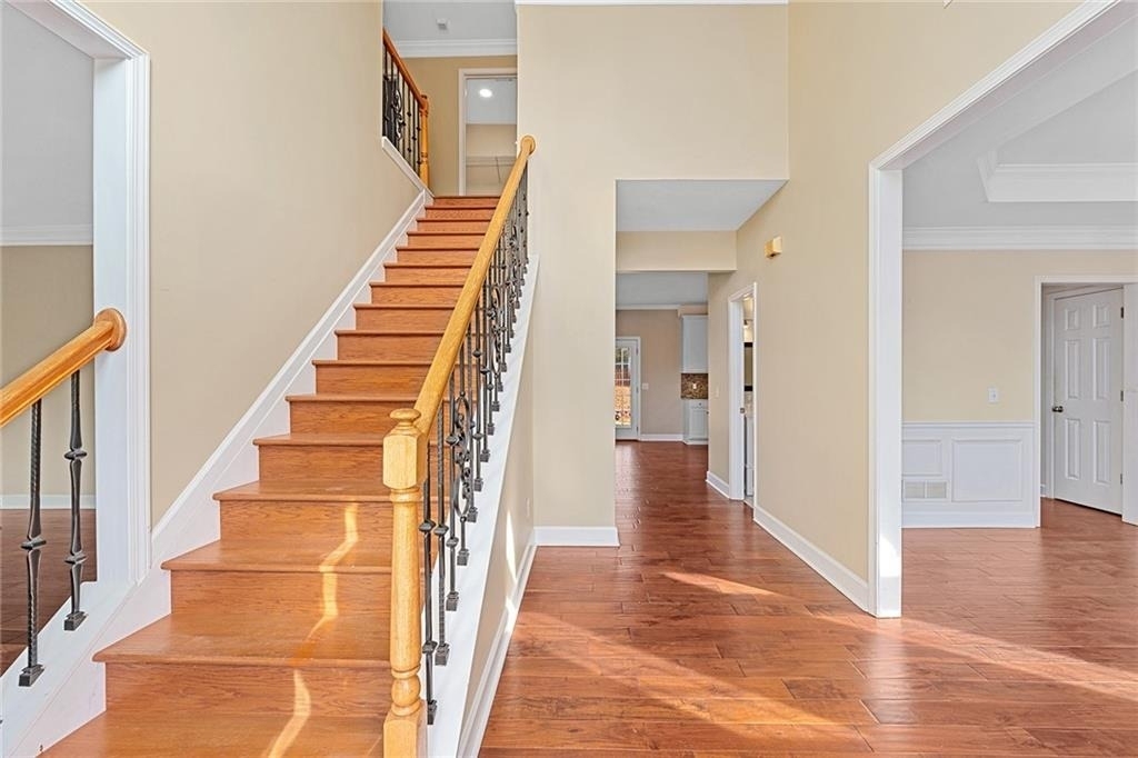 560 Kimball Crest Court - Photo 2