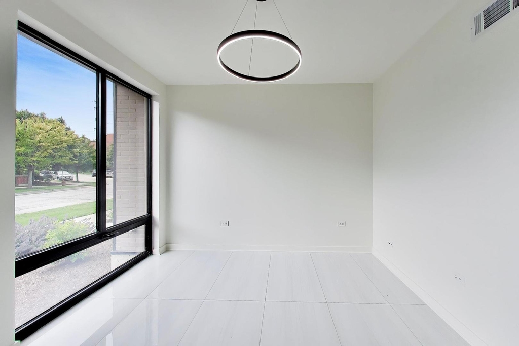 6344 Hennings Court - Photo 3