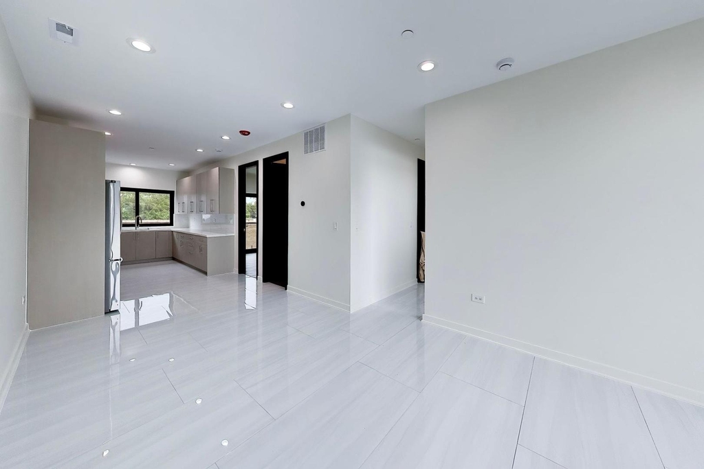 6344 Hennings Court - Photo 8