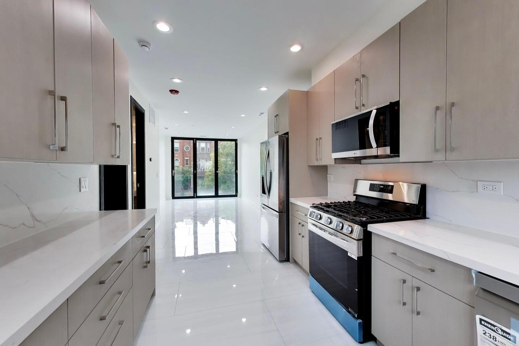 6344 Hennings Court - Photo 10