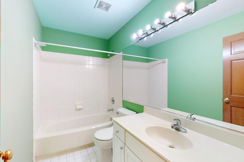 1657 Fairport Drive - Photo 18