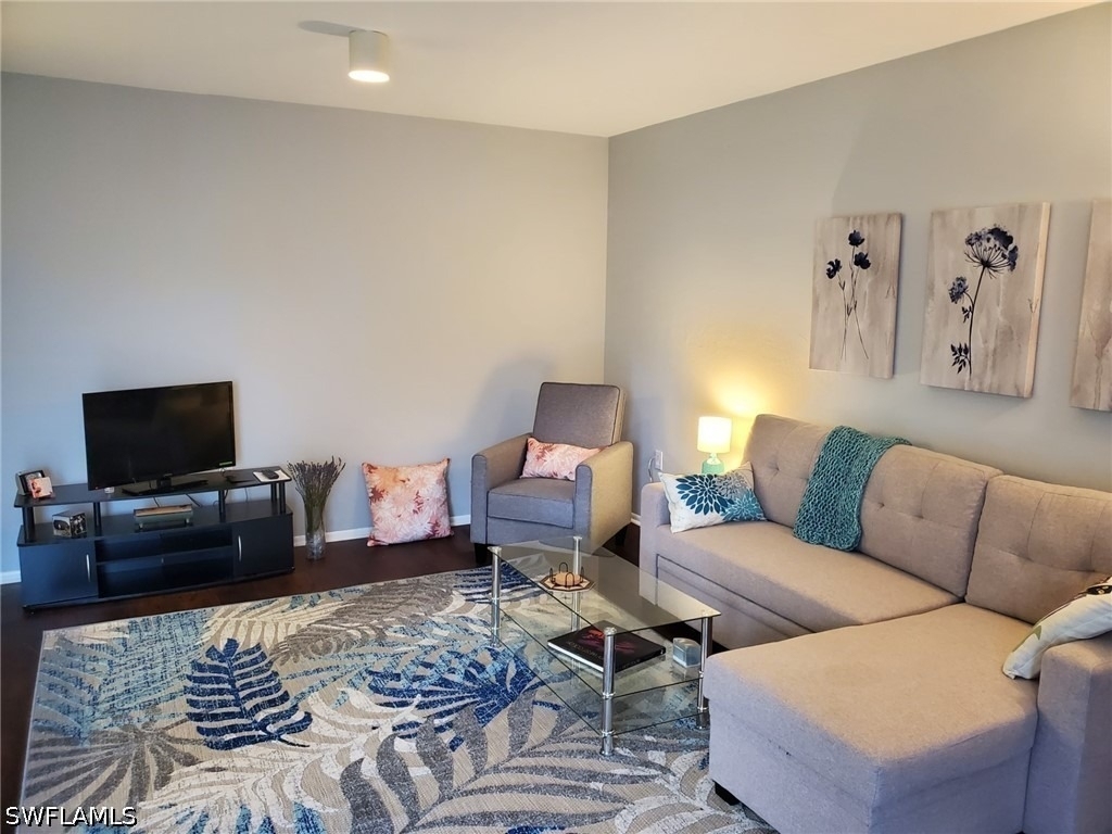3100 Seasons Way - Photo 6