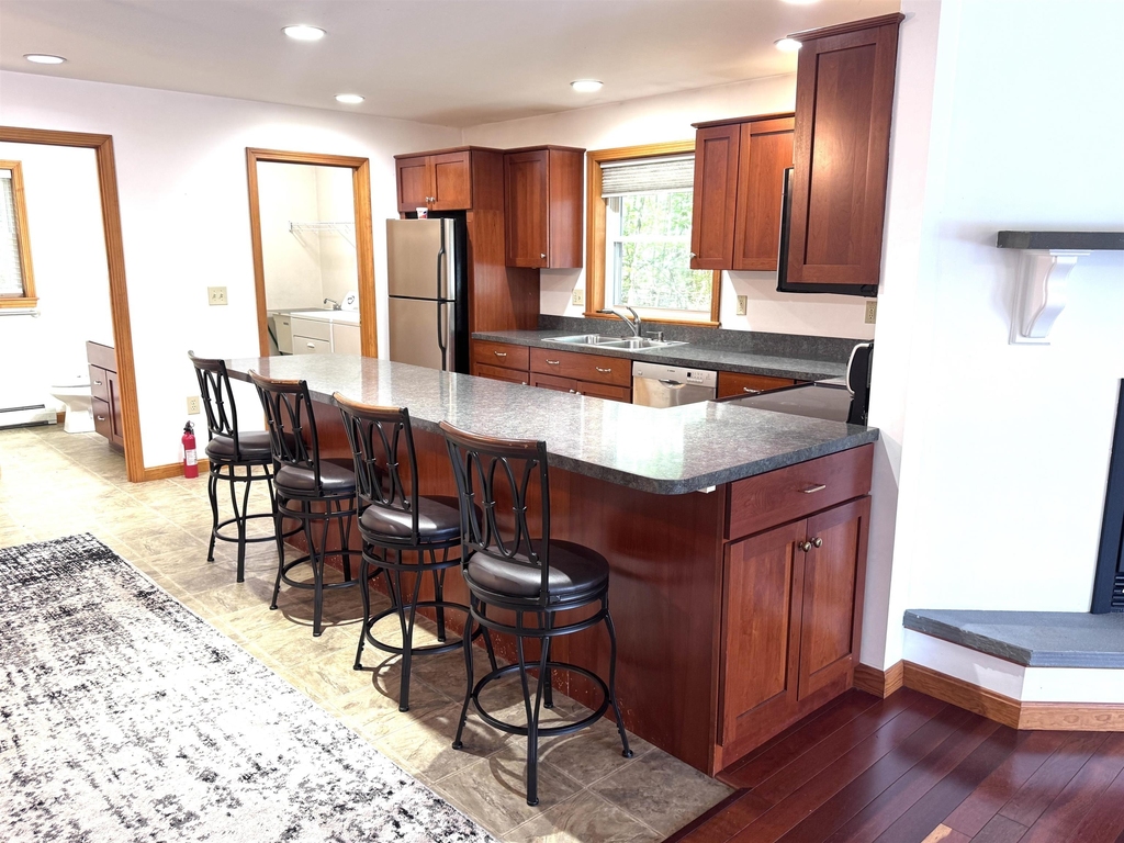 250 Elm - Photo 4