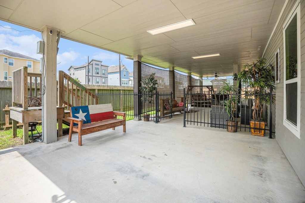 1333 N Meyer Avenue - Photo 2
