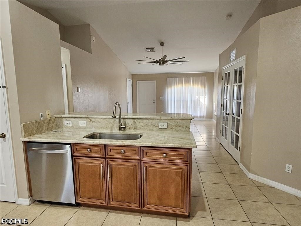 4316 9th Street W - Photo 2