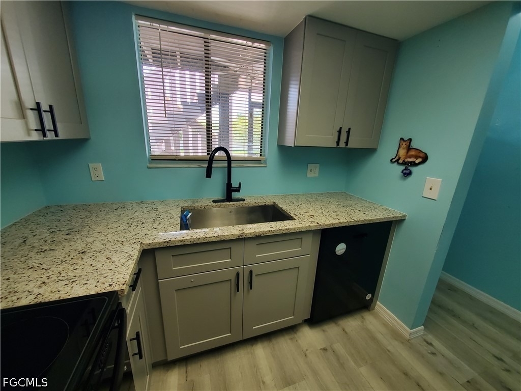 1055 Palm Avenue - Photo 9