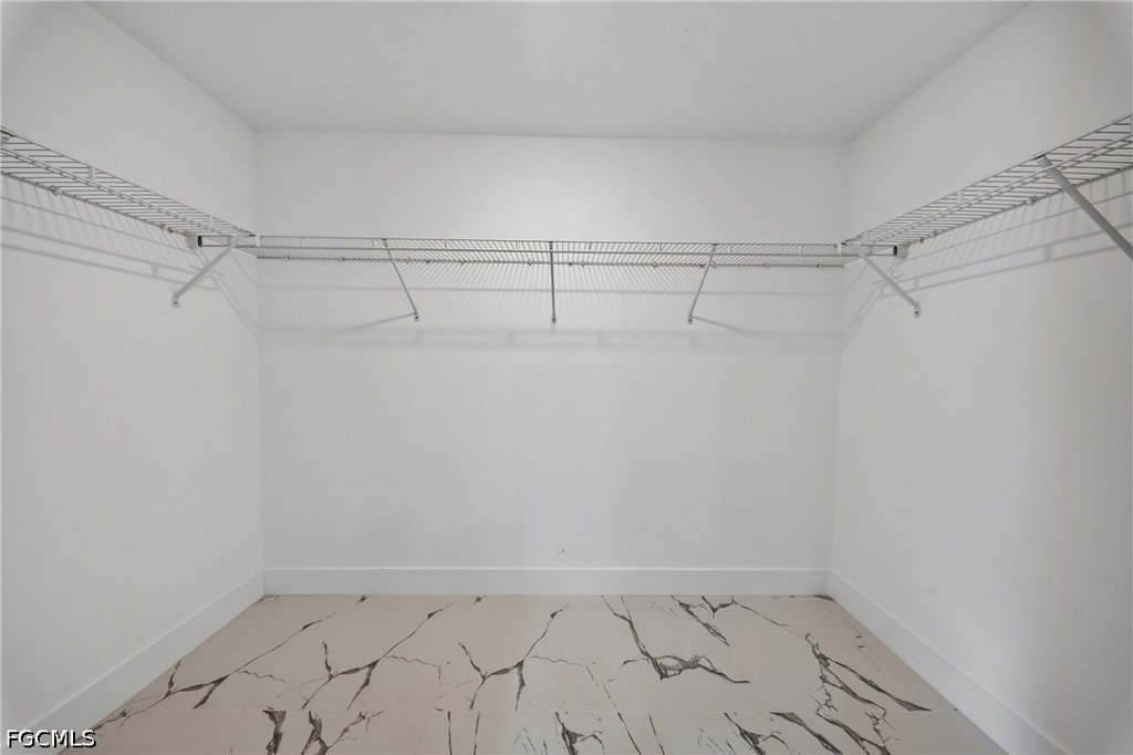 738 Sunrirse Boulevard - Photo 19