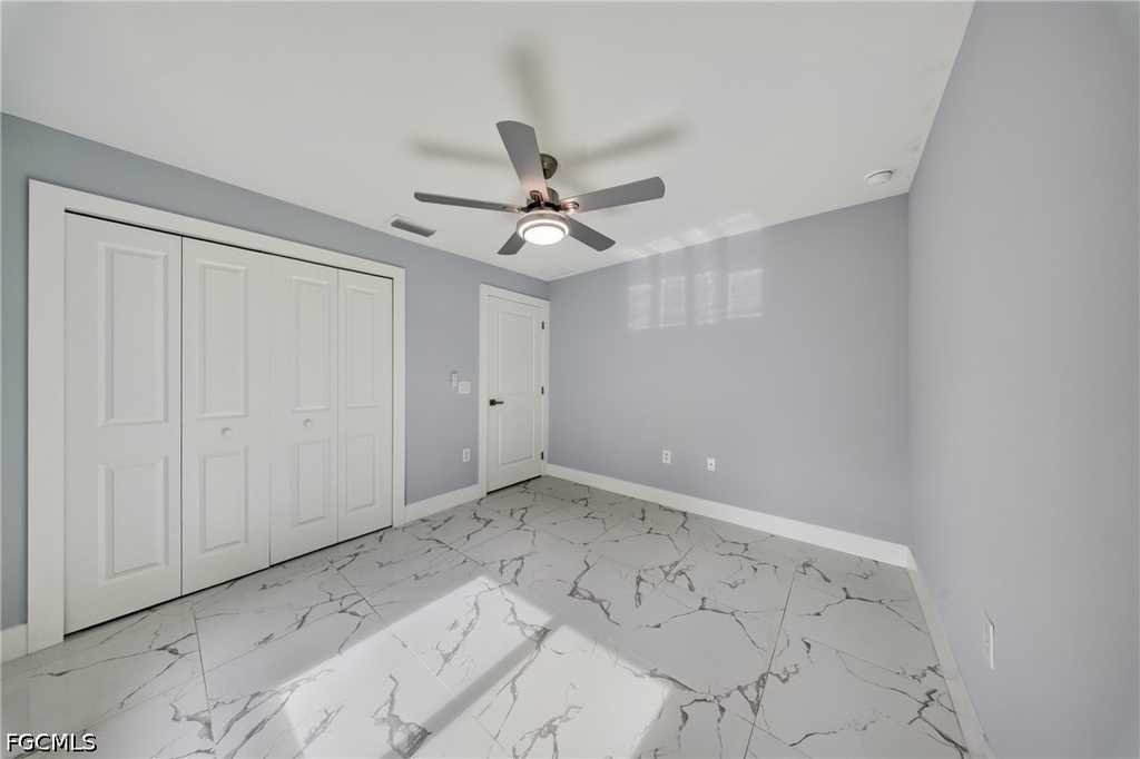 738 Sunrirse Boulevard - Photo 15