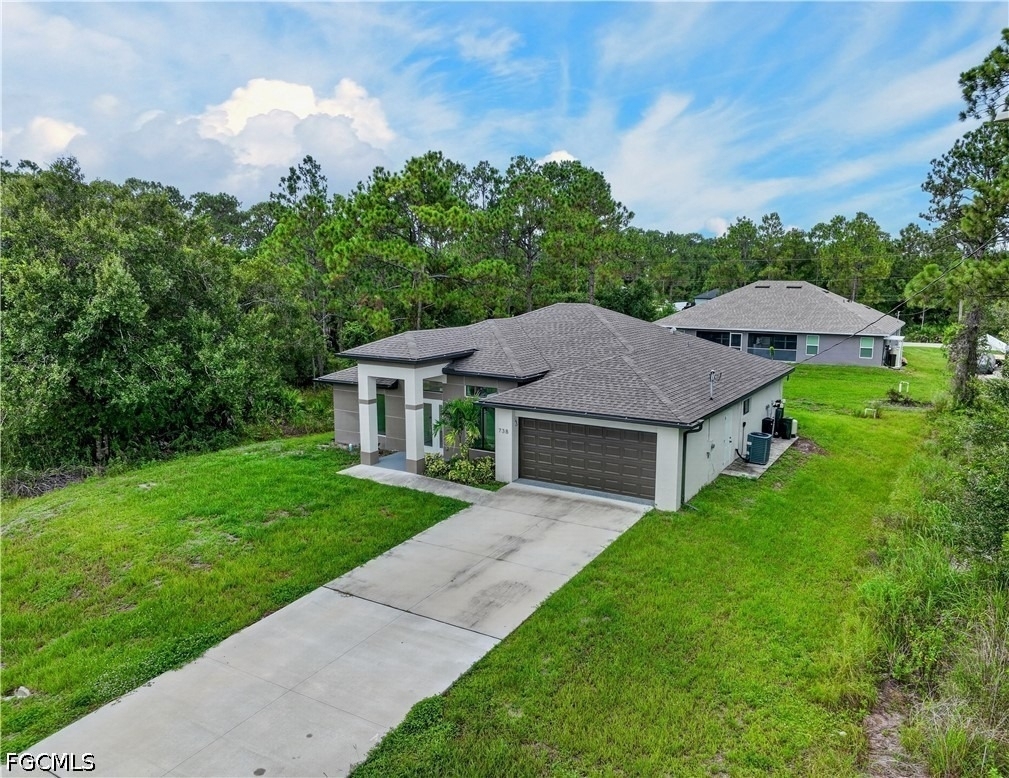738 Sunrirse Boulevard - Photo 1