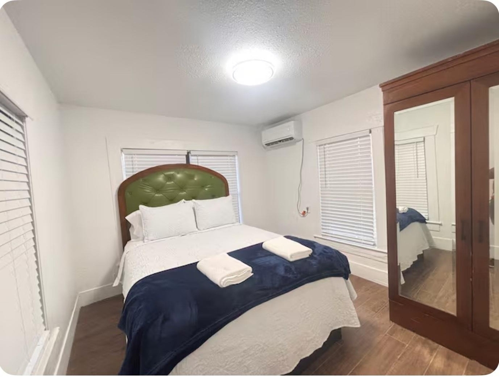 7427 Avenue H - Photo 5