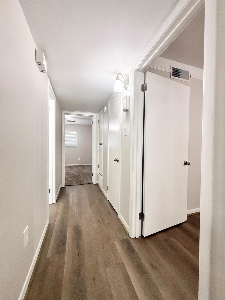 500 Willow Drive - Photo 8