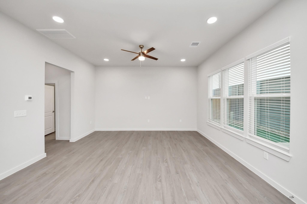 7411 Leighton Meadow Lane - Photo 20
