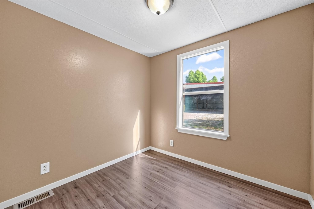 33618 Falcon Spring Street - Photo 16