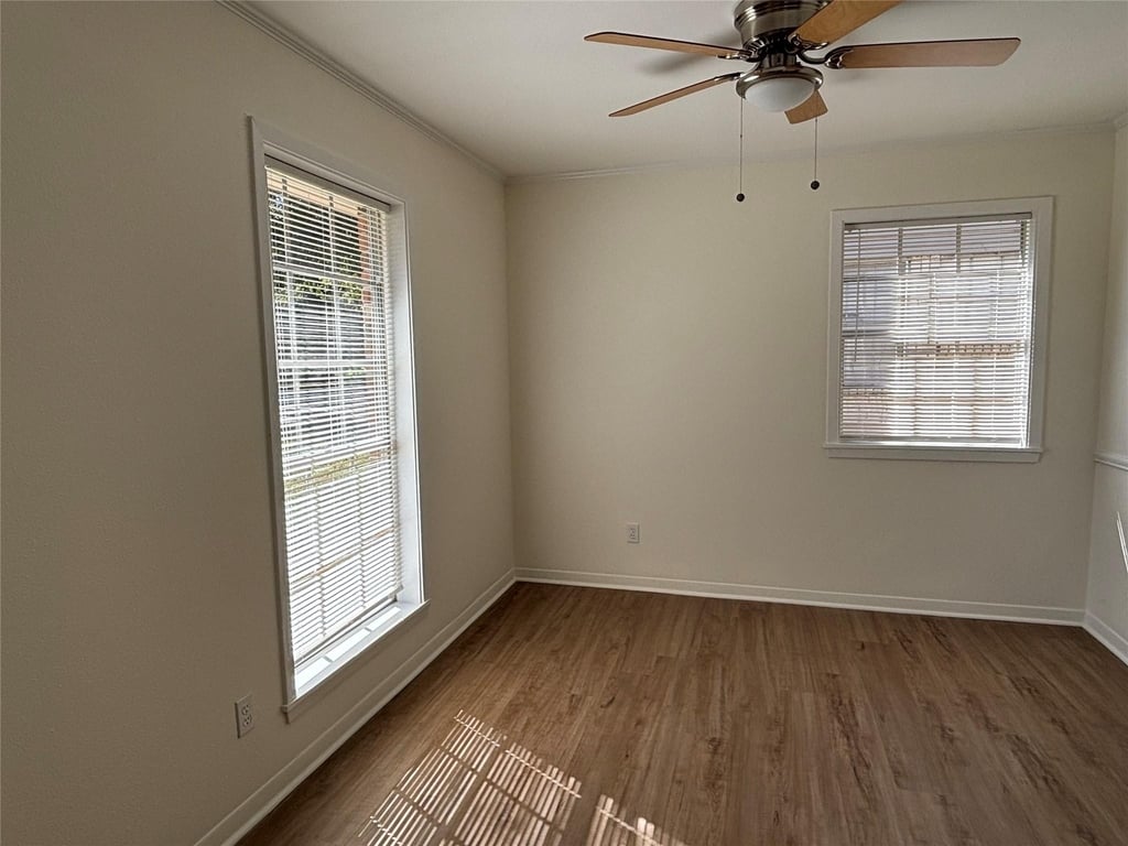 1009 Lawndale Avenue - Photo 9
