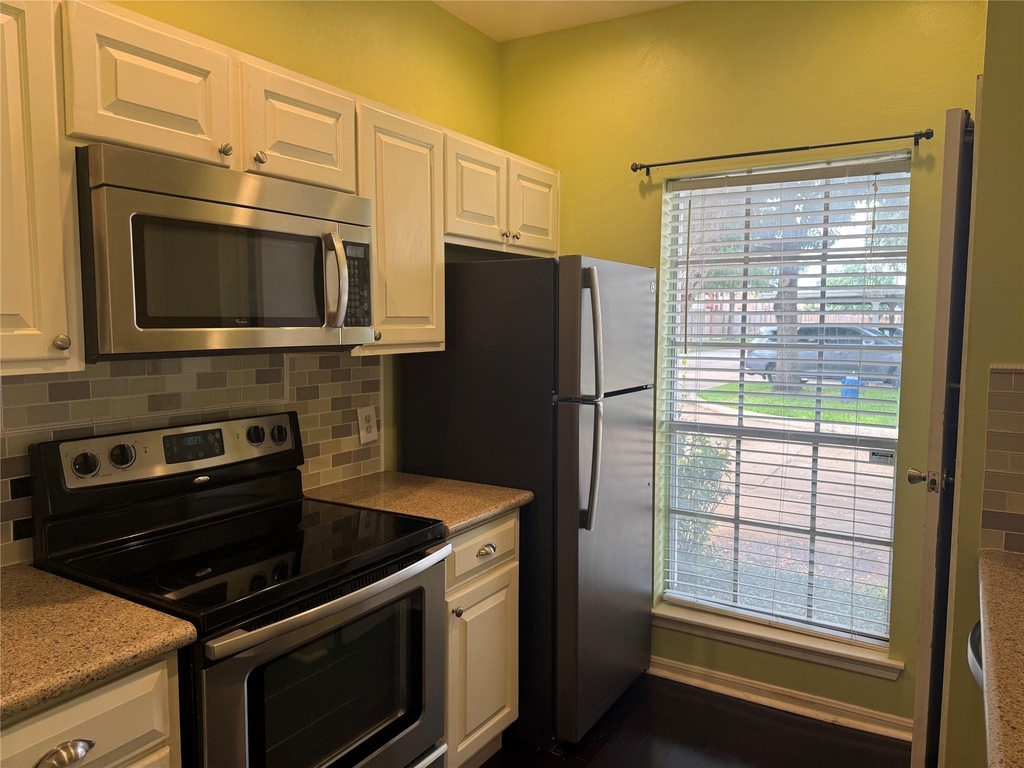 7575 Cambridge Street - Photo 13