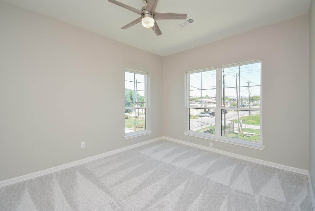 149 S 66 Street - Photo 18