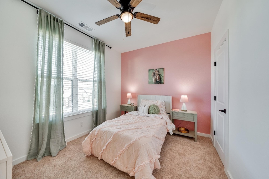 1601-408 Mustang Drive - Photo 22