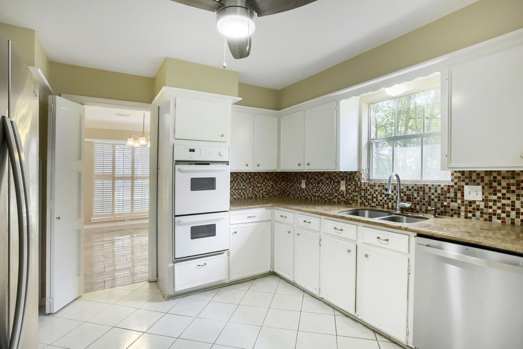 10903 Tupper Lake Drive - Photo 10