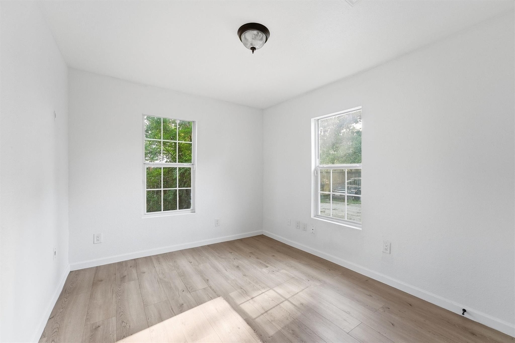 8038 Record Street - Photo 15