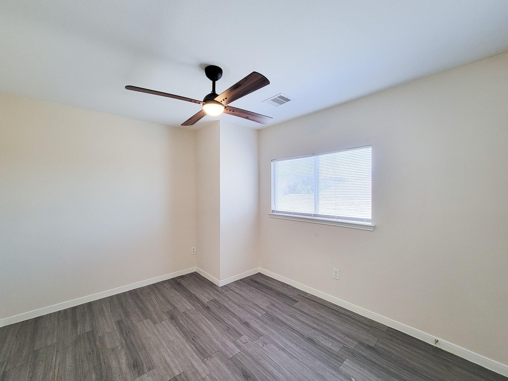 21818 Grassy Hill Lane - Photo 35