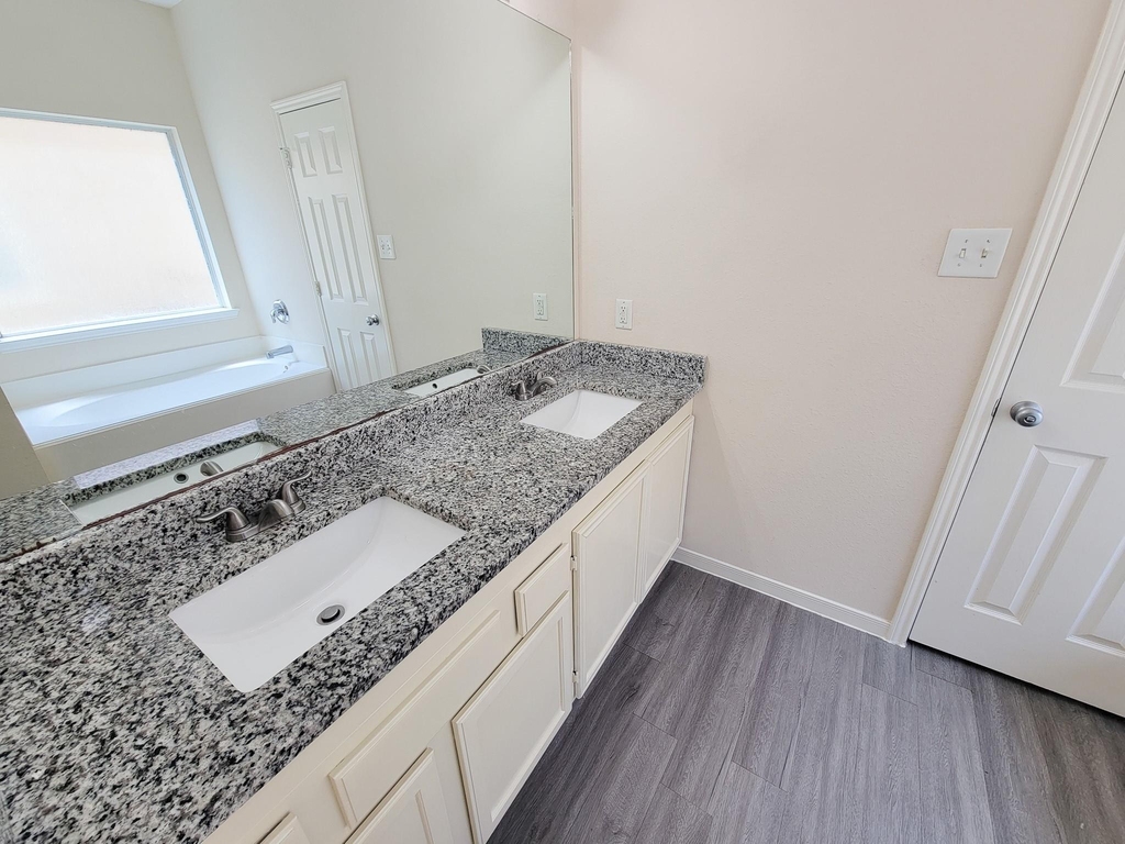 21818 Grassy Hill Lane - Photo 23