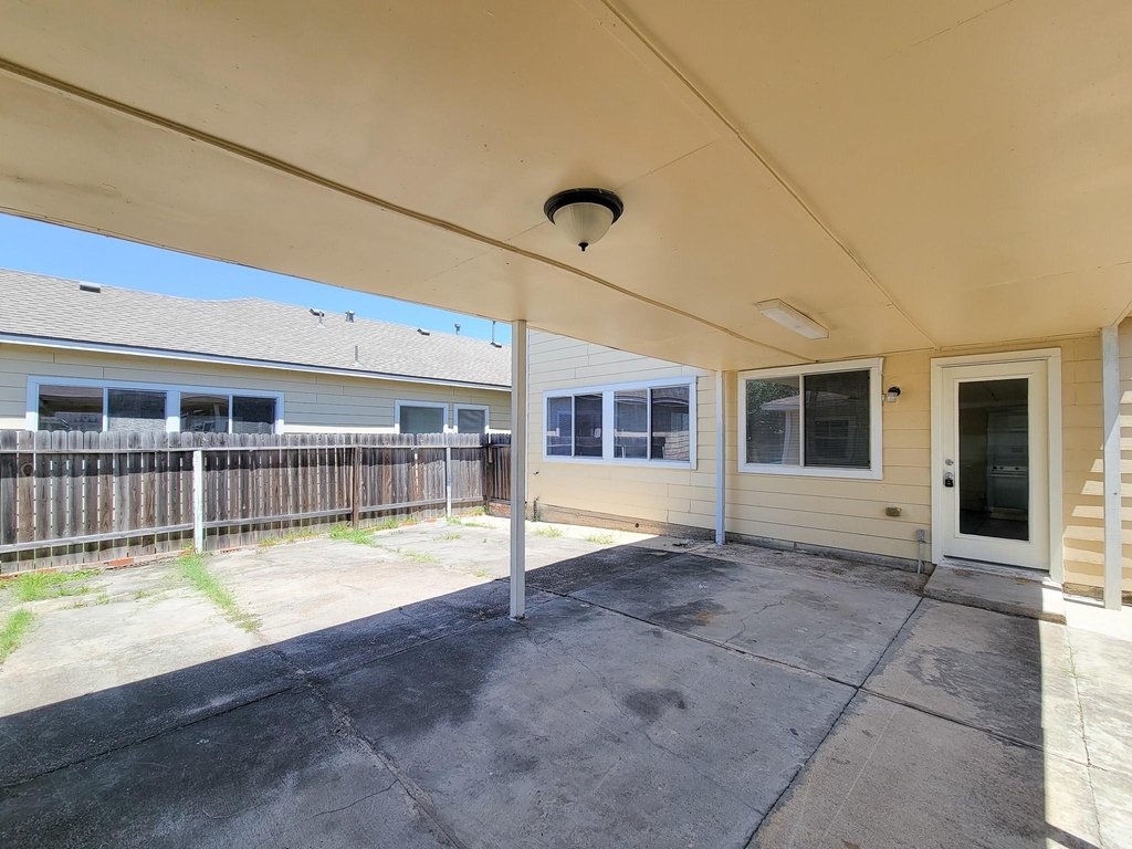 21818 Grassy Hill Lane - Photo 42